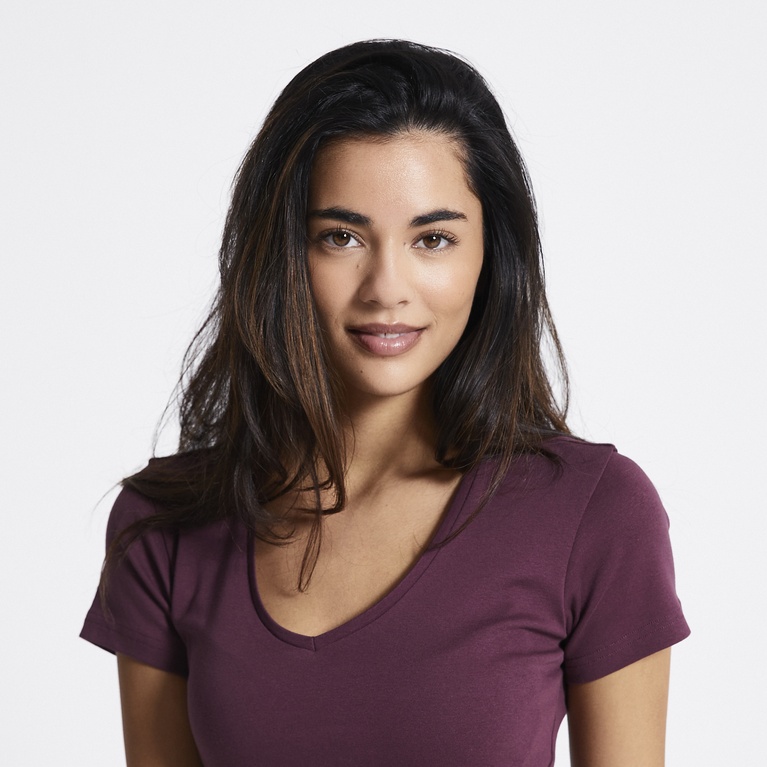 V-neck baby tee "Engla" Plum